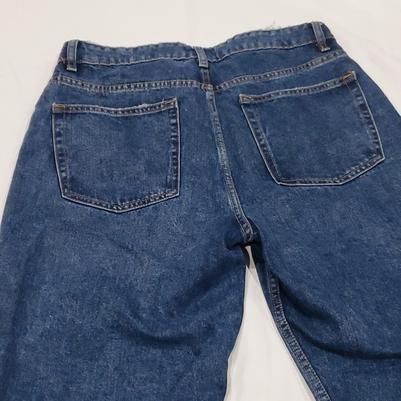 Med. High-Rise Dark Wash Mom Boot-Cut Jeans - Picture 4 of 7